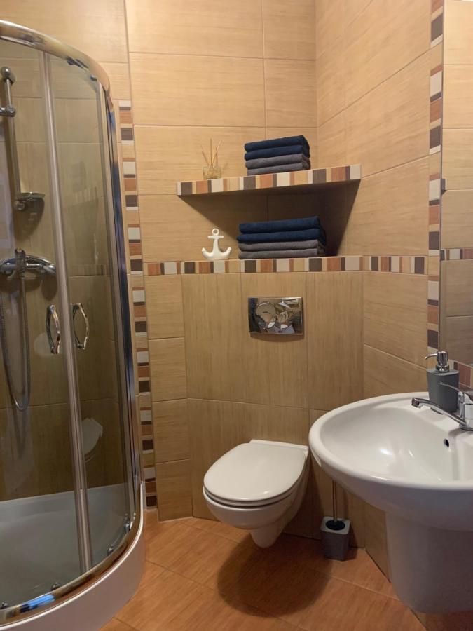 Apartament- Blisko Morza- W Trzech Koronach Z Prv Miejscem Parkingowym W Cenie! سفينويتشي المظهر الخارجي الصورة
