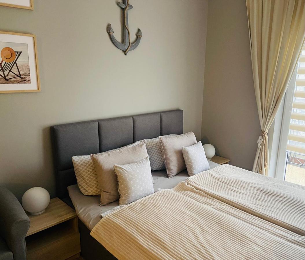 Apartament- Blisko Morza- W Trzech Koronach Z Prv Miejscem Parkingowym W Cenie! سفينويتشي المظهر الخارجي الصورة